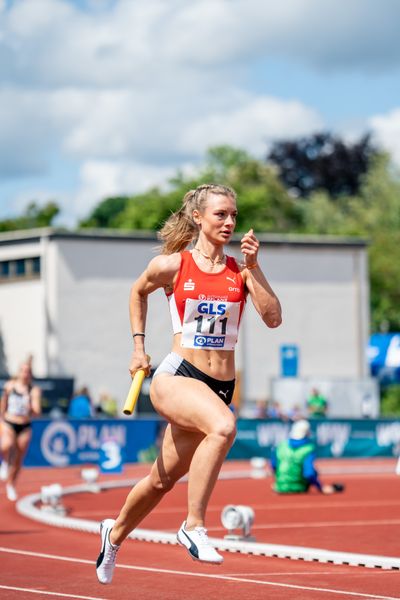 Emely Andreas (LG Olympia Dortmund) am 29.05.2022 waehrend der Deutschen Meisterschaften Langstaffel im Otto-Schott-Sportzentrum in Mainz